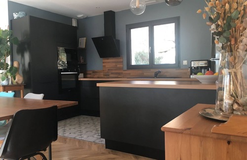 Combaillaux Villa | Inviting Villa Récente Near Beach, Perfect for Families