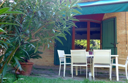 Castel San Pietro Terme Apartment | Villa Resta - Depandance: Ocean View with Pool & Spa