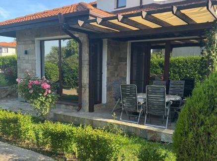 Kosharitsa Apartment | Unforgettable Bay View Villas: 4-Star Oceanfront Retreat