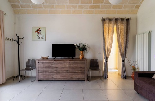 Spongano Villa | Villa "Raffaella" with Private Terrace & Private Garden