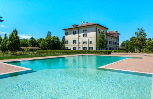 Castelletto d'Orba Apartment | Villa Raggi: Guest Rated 9.8 with Oceanfront Pool & Spa