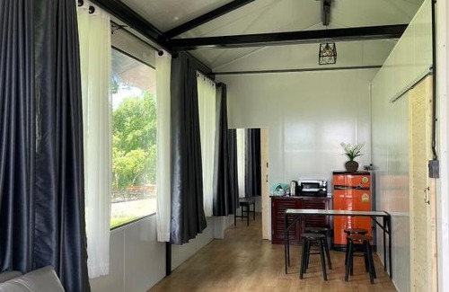 Bo Phloi Villa | Villa Raikhunmon: Pet-Friendly Getaway with Breakfast Included
