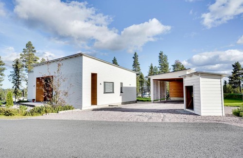 Rovaniemi Villa | Inviting Villa Rainbow: Family-Friendly 4-Star Retreat