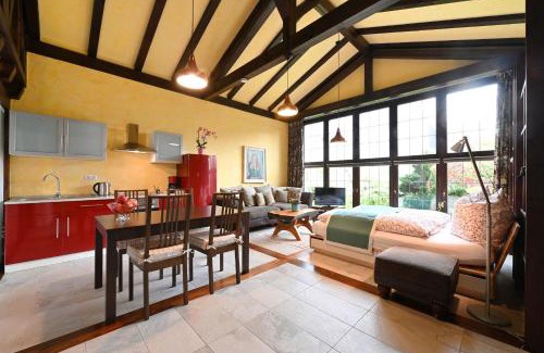 Reutin House | Oceanfront Villa Rana with Hot Tub and Restaurant Amenities