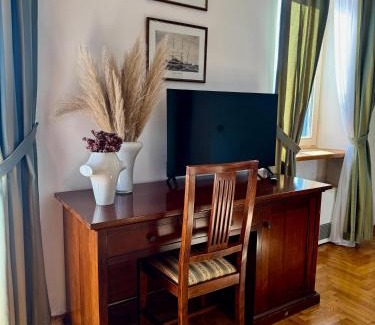 Rava House | Explore Villa Rava Hotel & Restaurant with Oceanfront Views