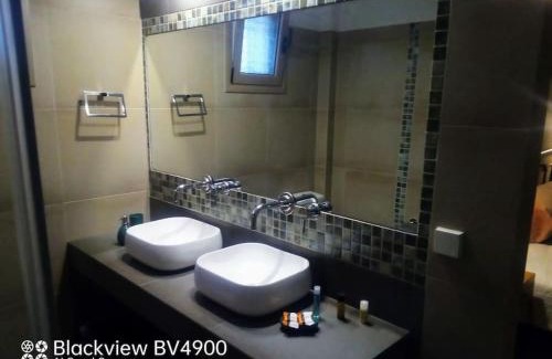 Kymi-Aliveri Apartment | Experience Villa Real Paradise: Oceanfront Bliss Awaits