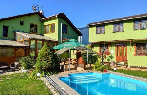 Smizany House | Villa Real Paradise: Guest Rated 9.9 with Oceanfront Pool