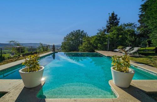 Ames Ski Chalet | Family-Friendly Stay at Villa Regina - A 4-Star Retreat