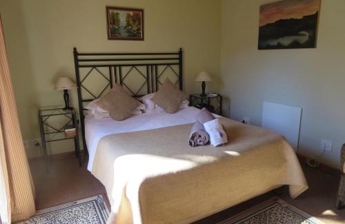 Graaff-Reinet House | Relax at Villa Reinet Guest House with Pool and Family Fun