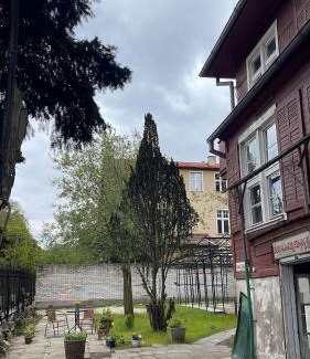 Oliwa Apartment | Discover Villa Rekin: Pet & Child Friendly Escape Awaits