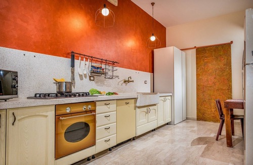 Alcamo Villa | Relax at Villa Night and Day with Pool & Spa Amenities
