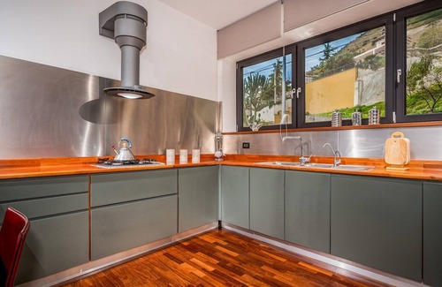 Alcamo Villa | Relax at Villa Night and Day with Pool & Spa Amenities