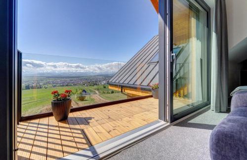Nowy Targ Apartment | Villa Revere: Family-Friendly Retreat with Pool & Hot Tub