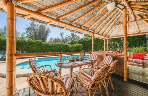 Montgo de Toscamar Villa | Relaxing Villa Ria with Pool - Perfect for Families