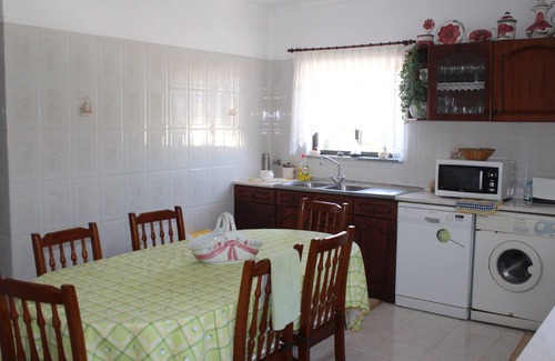 Sargacal House | Relax at Villa Ribeiro - Oceanfront with Pool in Lagos