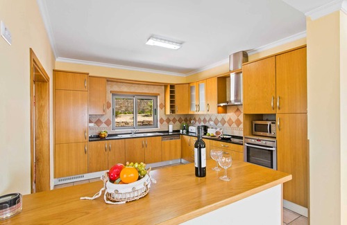 Sao Clemente Villa | Villa Ribeiro Tomas: Guest Rated 10/10 with Private Pool