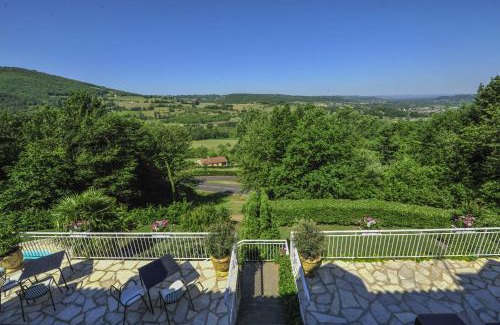 Saint-Vincent-du-Pendit House | Villa Ric: Oceanfront Retreat with Pool & Top Guest Ratings