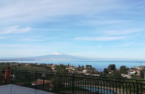 Costa Saracena-Castelluccio Villa | Discover Villa Ricci: Oceanfront Getaway with Pool Access