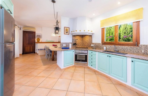 Portocolom Villa | Villa 'Rico': Mountain View, Pool & Family-Friendly Amenities