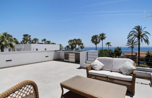 Golden Mile Villa | Beachfront Villa Rio Verde with Pool & Child-Friendly Amenities
