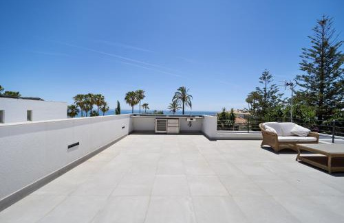Golden Mile Villa | Beachfront Villa Rio Verde with Pool & Child-Friendly Amenities