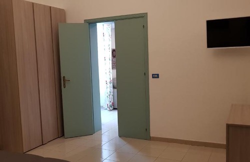 Scoglitti House | Villa Risorgimento: Central Location with Ocean Views