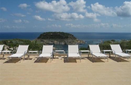 Mar Azul Villa | Relax at Villa ROCAZUL with Oceanfront Pool Access