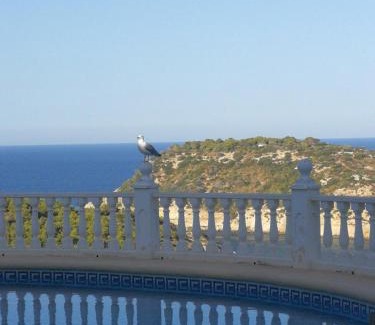 Mar Azul Villa | Relax at Villa ROCAZUL with Oceanfront Pool Access