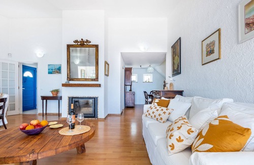 Praia da Luz Villa | Villa Rock'n'ocean: Oceanfront Escape with Pool & Spa
