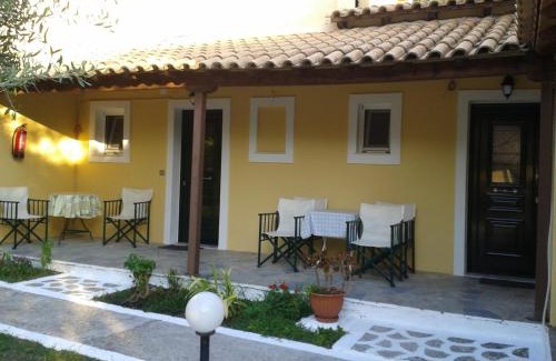 Sfakera Apartment | Villa Rododafni: Guest Rated 9/10, Pet Friendly Escape