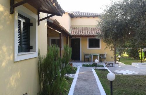 Sfakera Apartment | Villa Rododafni: Guest Rated 9/10, Pet Friendly Escape