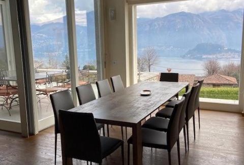 Cadenabbia Villa | Inviting Villa Rogaro Corinna: Oceanfront with Pool