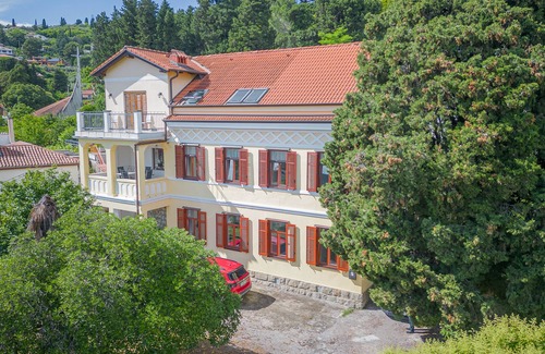 Portoroz Apartment | Villa Roma Portorose: Oceanfront Retreat in Slovenia