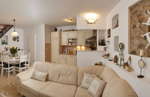 Cove Donja Krusica (Donje selo) House | Villa Romantic (V2441-K1) - Grohote