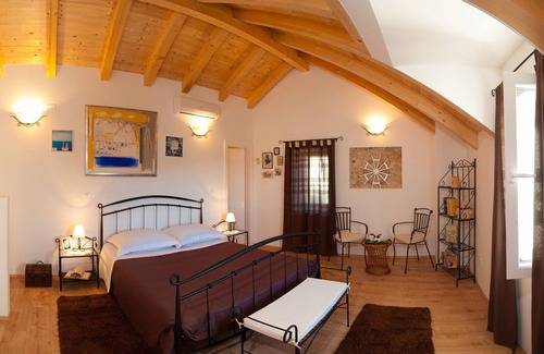Cove Donja Krusica (Donje selo) House | Villa Romantic (V2441-K1) - Grohote