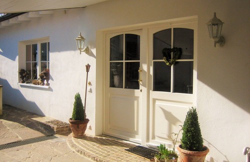 Sipplingen Apartment | Villa Romantica: Breathtaking Lake Constance Views Await