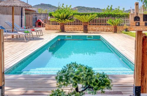 Porreres Villa | Villa Ronda Estación: Guest Rated 10/10 with Pool & Hot Tub