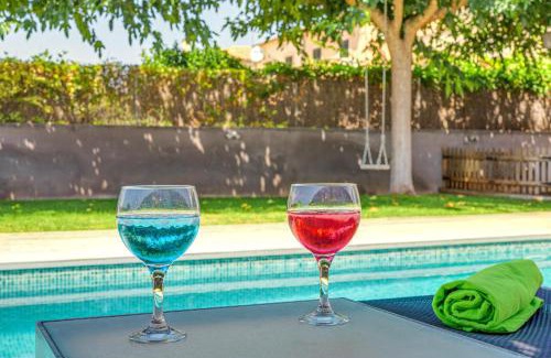 Porreres Villa | Villa Ronda Estación: Guest Rated 10/10 with Pool & Hot Tub