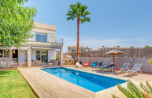 Porreres Villa | Villa Ronda Estación: Guest Rated 10/10 with Pool & Hot Tub