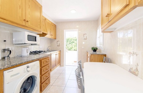S'Algar Villa | Villa Rosa: Family-Friendly Retreat with BBQ and Free Wi-Fi