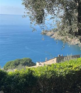 Bonassola Apartment | Villa Rosa with Breathtaking Sea Views & Family Amenities