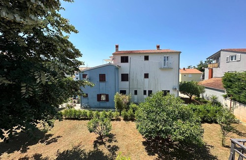 Pjescana Uvala Villa | Explore Villa Rosa: Poolside Retreat with Ocean Views
