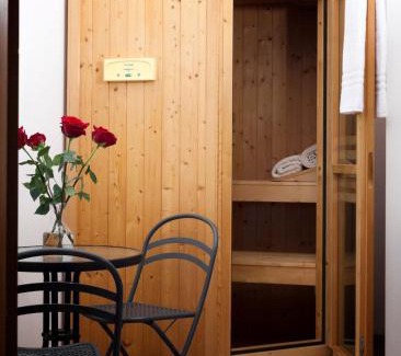 Figline e Incisa Valdarno Apartment | Experience Villa Rosa nel Chianti with Ocean View & Pool