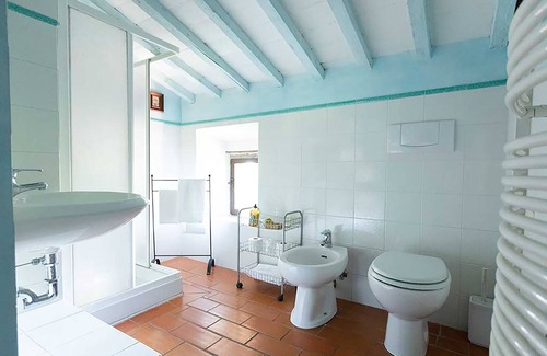 Lucarelli House | Villa Rosa Panzano: Relax by the Pool and Indulge in Spa