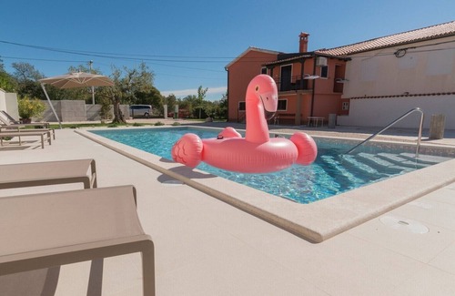 Valica Villa | Villa Rosa with Pool, Steps from Kanegra Beach