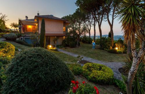 Vallefoglia Villa | Villa Rosaria: Pet-Friendly Oasis with Ocean Views