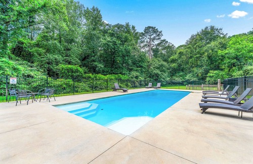 Lithonia Villa | Villa Rose Estate: Relax by the Pool, Sleeps Up to 16