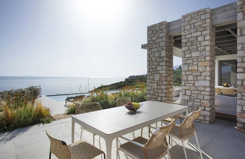 Kefalari Villa | Seafront Villa Rosemary: Relaxing Retreat Near Nafplio