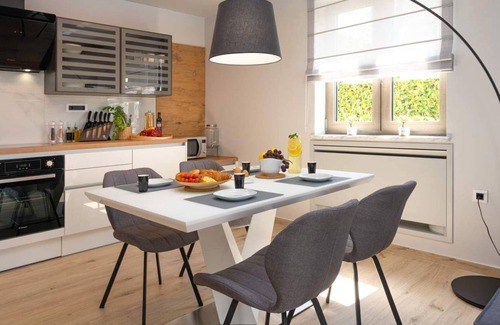 Lindar House | Villa Rotonda in Central Istria, with pool