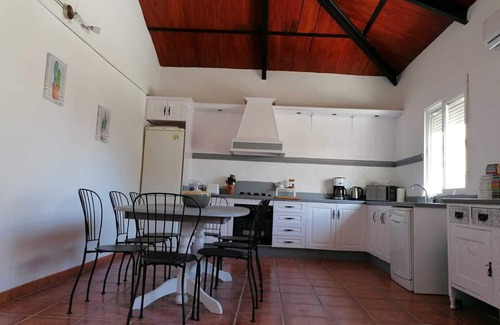 Marchena House | Relaxing Villa Roxane: Terrace, Garden & Ocean Views